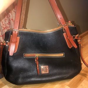 Dooney & Bourke authentic hand bag